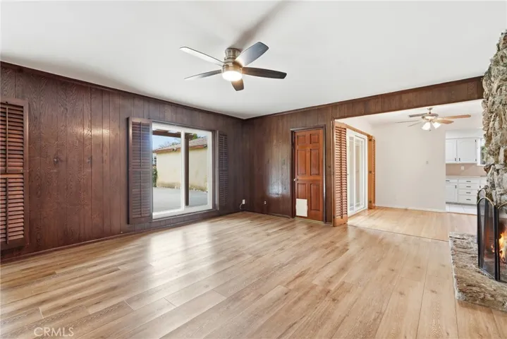 fireplace not functional. Used for decorative purposes only.