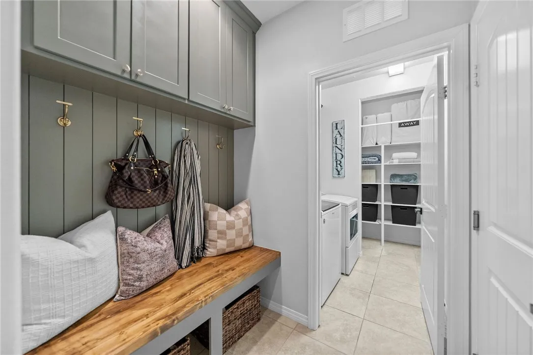 37521 Coffeeberry Court, Murrieta, California 92563 home-pic-20