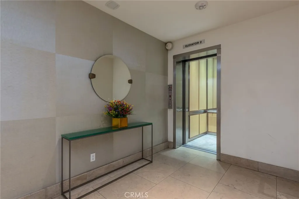 1440 Veteran Avenue 601, Los Angeles, California 90024 home-pic-5