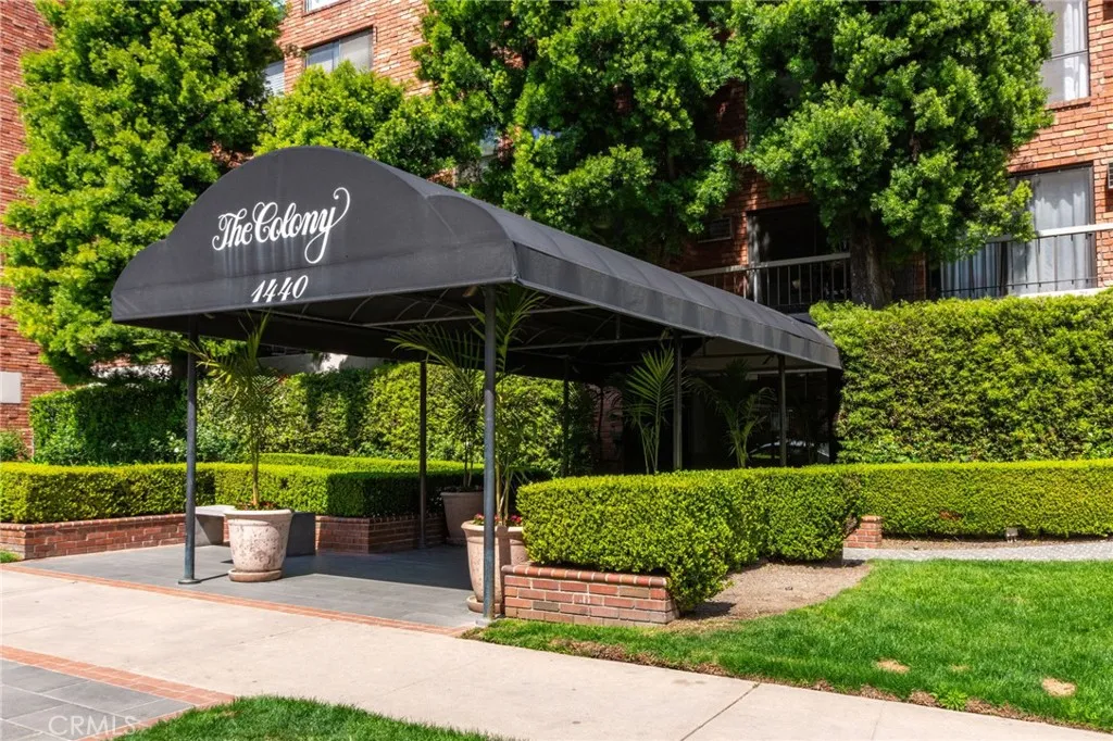 1440 Veteran Avenue 601, Los Angeles, California 90024 home-pic-1