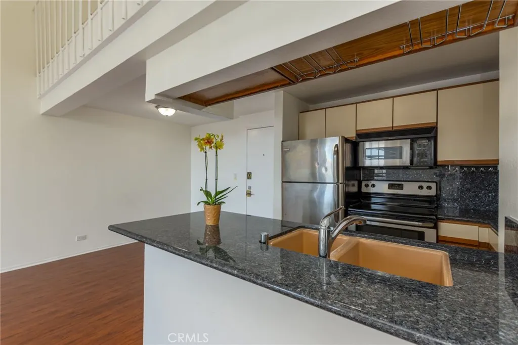 1440 Veteran Avenue 601, Los Angeles, California 90024 home-pic-13