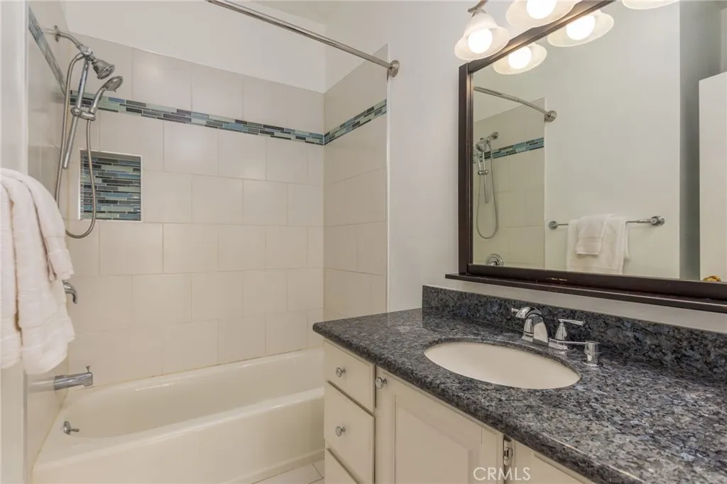 1440 Veteran Avenue 601, Los Angeles, California 90024 home-pic-24
