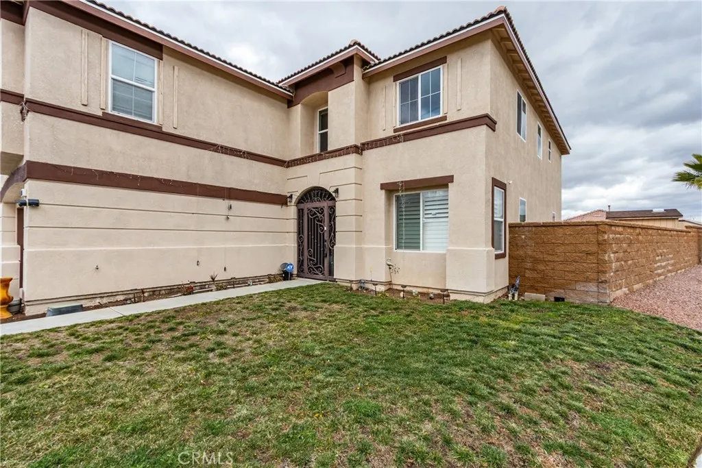 9495 Peridot, Hesperia, California 92344 home-pic-3
