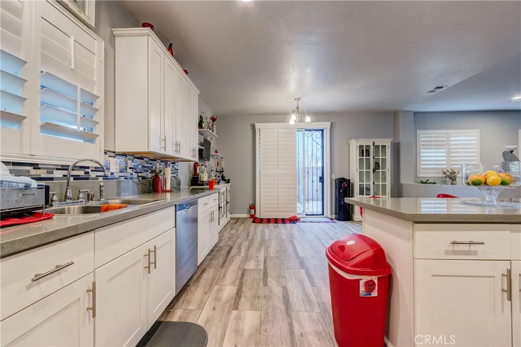 9495 Peridot, Hesperia, California 92344 home-pic-16