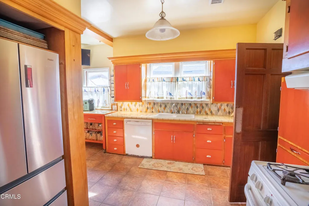 550 S G Street, Oxnard, California 93030 home-pic-17