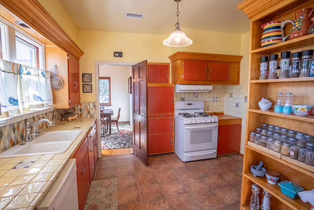 550 S G Street, Oxnard, California 93030 home-pic-16