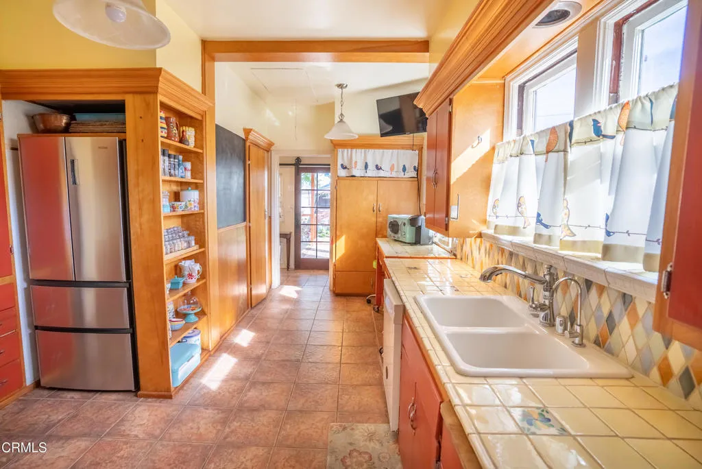 550 S G Street, Oxnard, California 93030 home-pic-18