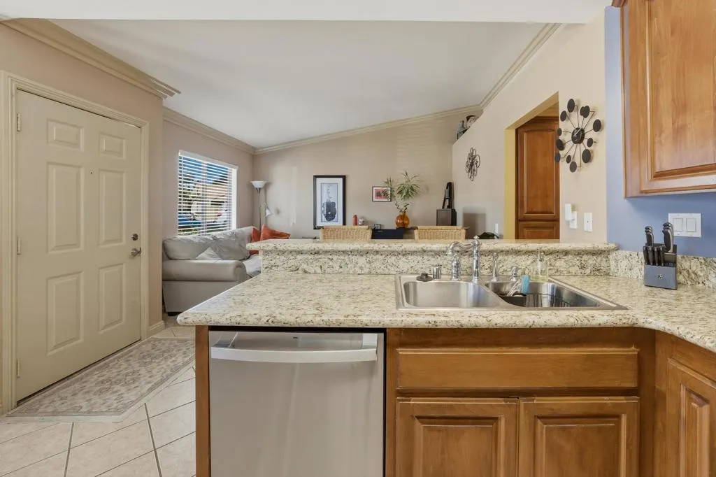 40770 Sandy Gale Lane B, Palm Desert, California 92211 home-pic-5