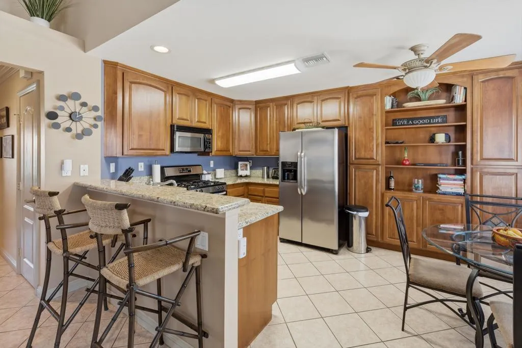 40770 Sandy Gale Lane B, Palm Desert, California 92211 home-pic-3