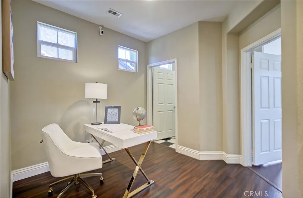 10 Roycroft Court, Ladera Ranch, California 92694 home-pic-17