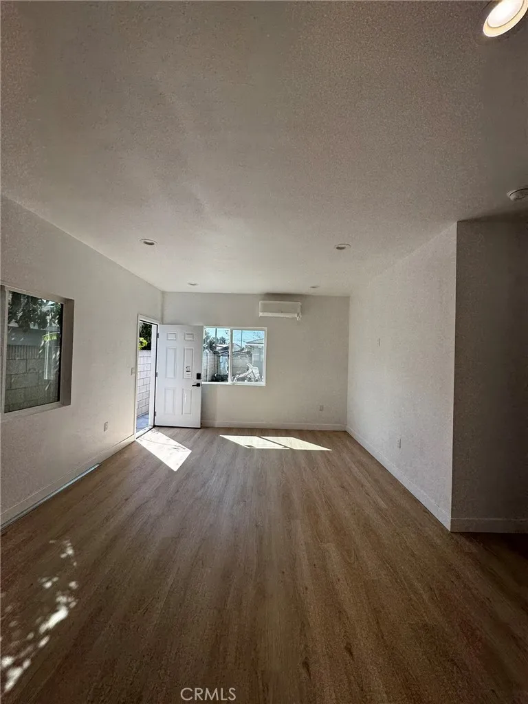 4721 W Oakfield, Santa Ana, California 92703 home-pic-17