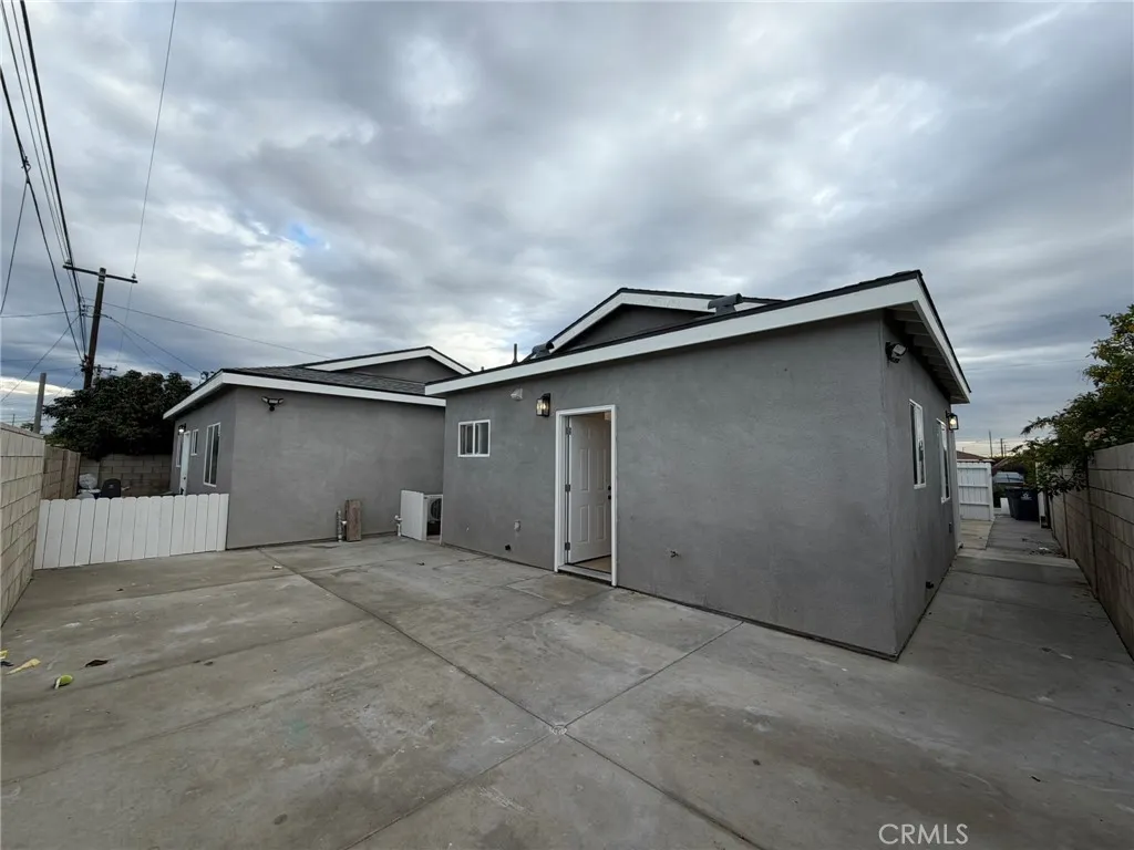4721 W Oakfield, Santa Ana, California 92703 home-pic-3