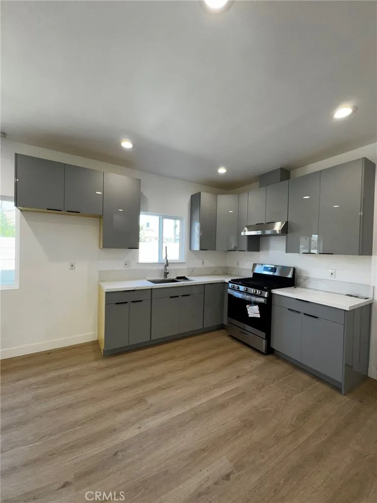 4721 W Oakfield, Santa Ana, California 92703 home-pic-13