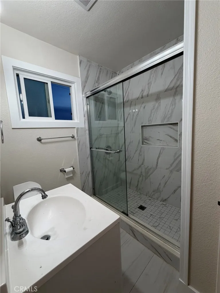 4721 W Oakfield, Santa Ana, California 92703 home-pic-9