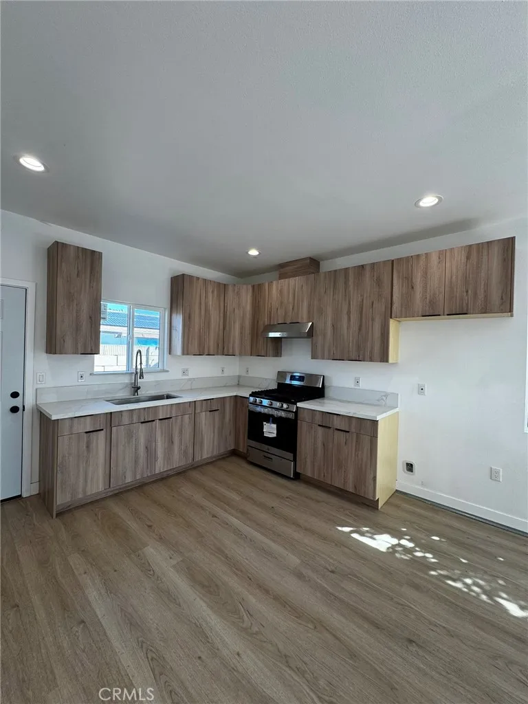 4721 W Oakfield, Santa Ana, California 92703 home-pic-16