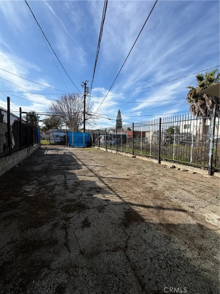 7815 S Western, Los Angeles, California 90047 home-pic-14