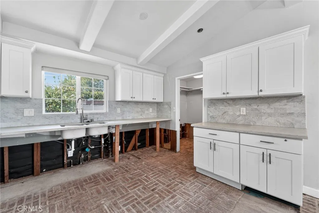 11633 Balboa, Granada Hills, California 91344 home-pic-20