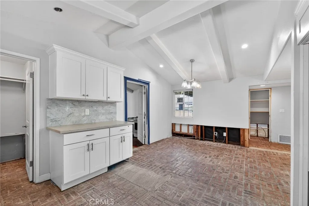 11633 Balboa, Granada Hills, California 91344 home-pic-18