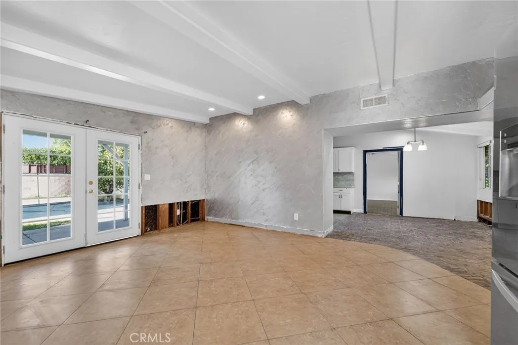 11633 Balboa, Granada Hills, California 91344 home-pic-10