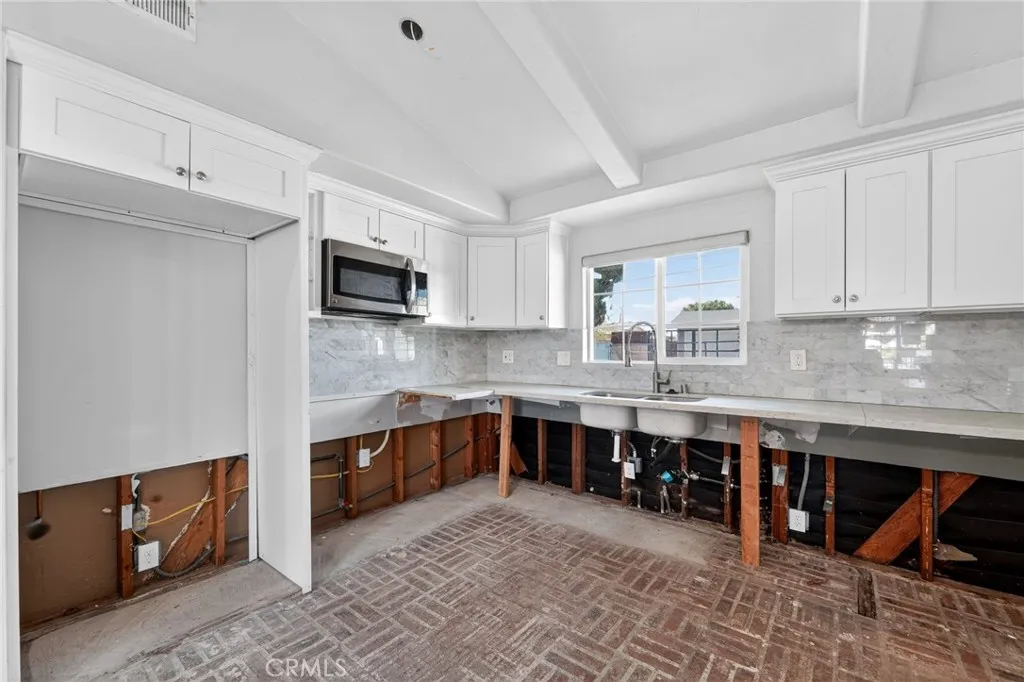 11633 Balboa, Granada Hills, California 91344 home-pic-19