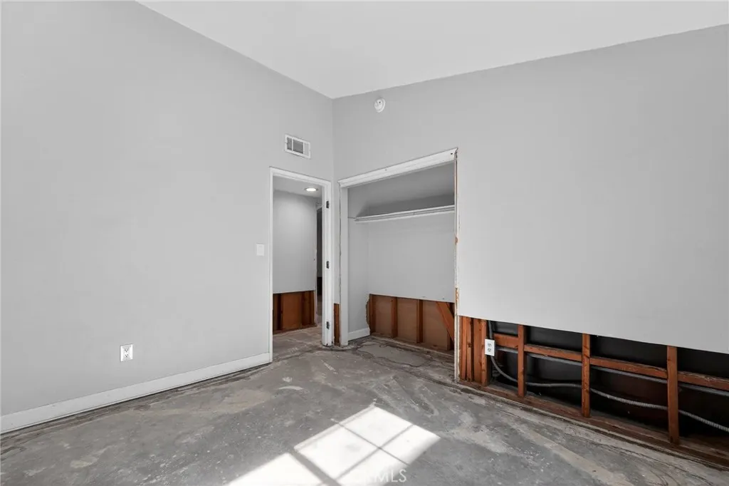 11633 Balboa, Granada Hills, California 91344 home-pic-22