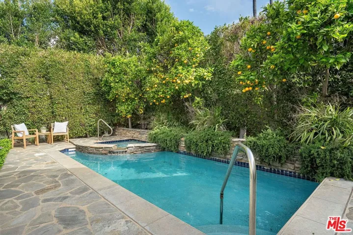 501 Ocampo Drive, Pacific Palisades, California 90272