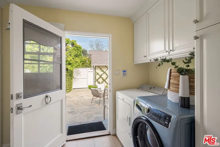 501 Ocampo Drive, Pacific Palisades, California 90272