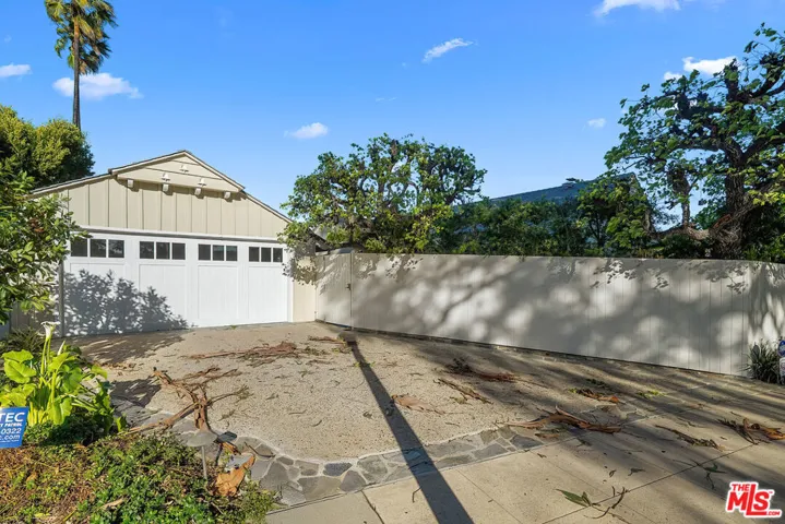 501 Ocampo Drive, Pacific Palisades, California 90272