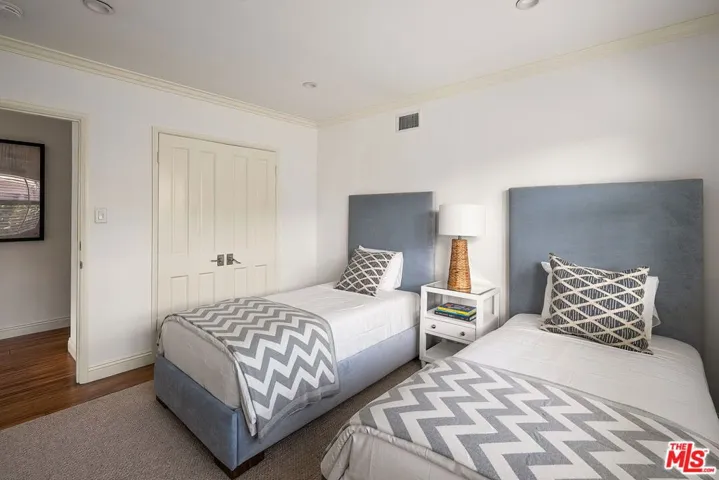 501 Ocampo Drive, Pacific Palisades, California 90272