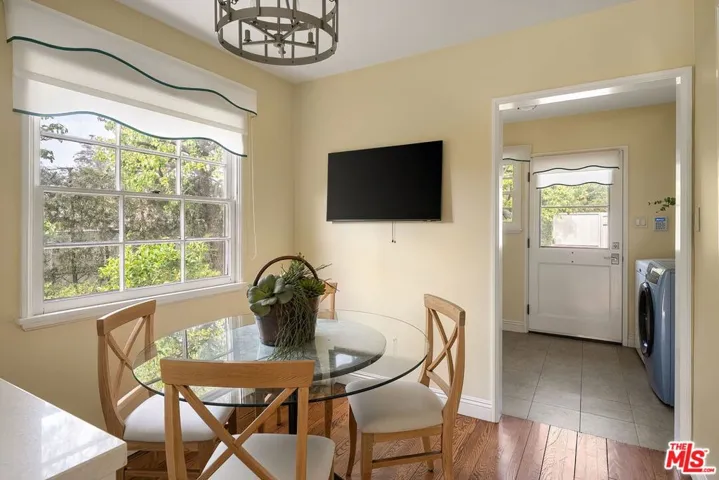 501 Ocampo Drive, Pacific Palisades, California 90272