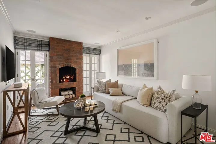 501 Ocampo Drive, Pacific Palisades, California 90272