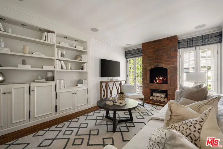 501 Ocampo Drive, Pacific Palisades, California 90272
