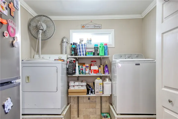 Lower Unit Laundry