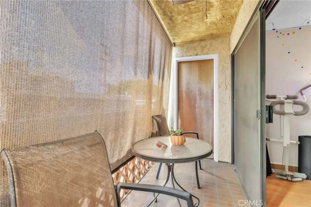 445 Ivy 204, Glendale, California 91204 home-pic-18