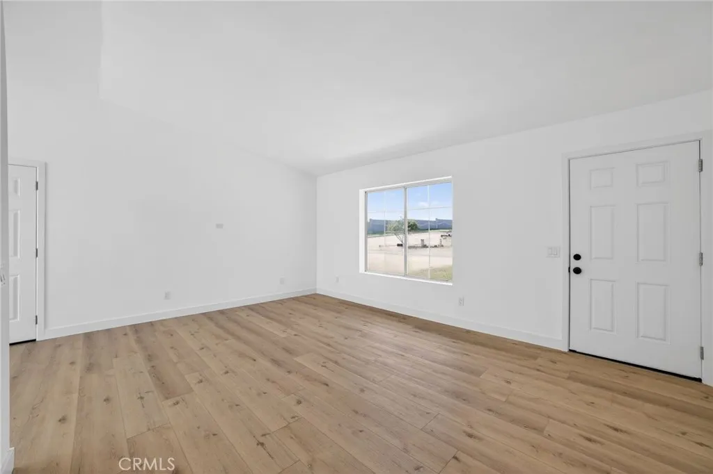 12490 Wolverine Circle, Moreno Valley, California 92555 home-pic-8