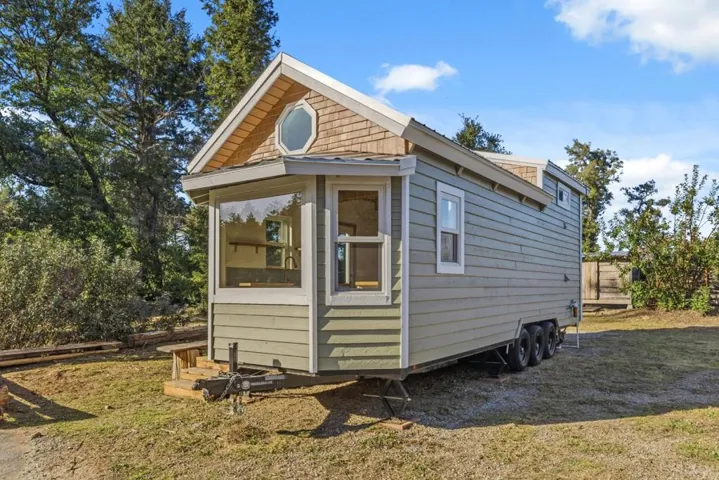 Tiny house on wheels