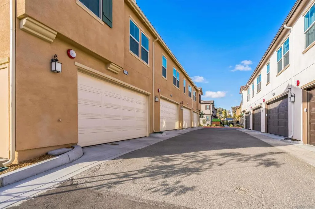 2018 Barite St, Spring Valley, California 91977 home-pic-43