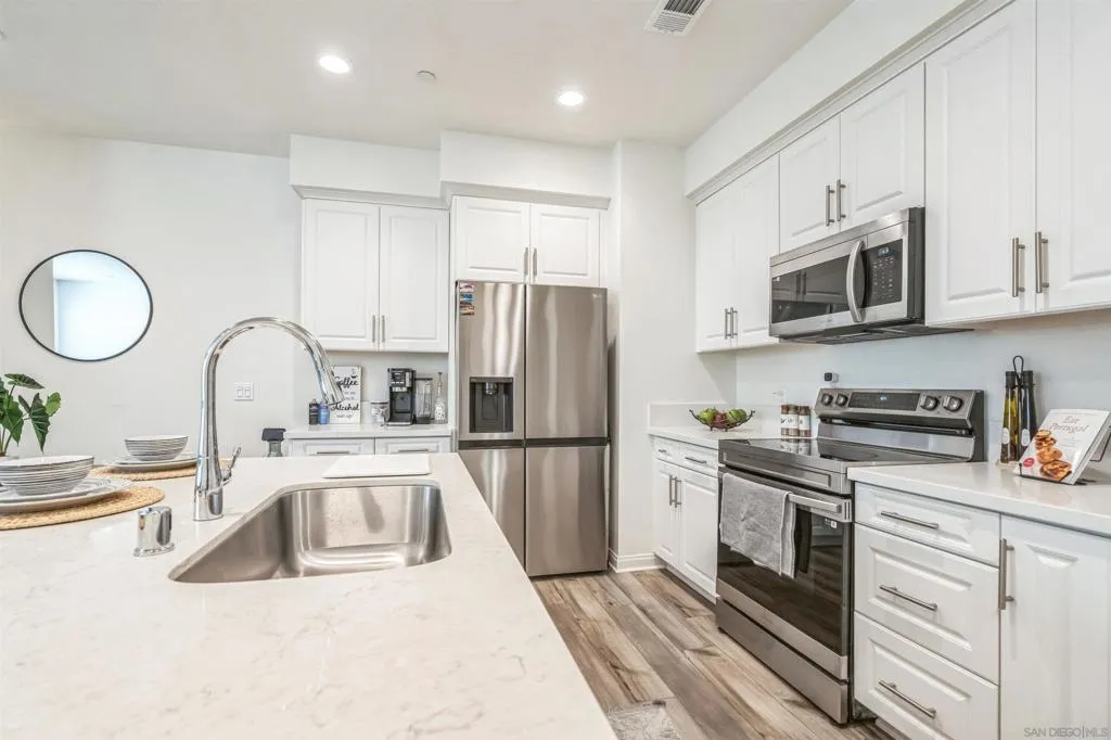 2018 Barite St, Spring Valley, California 91977 home-pic-12