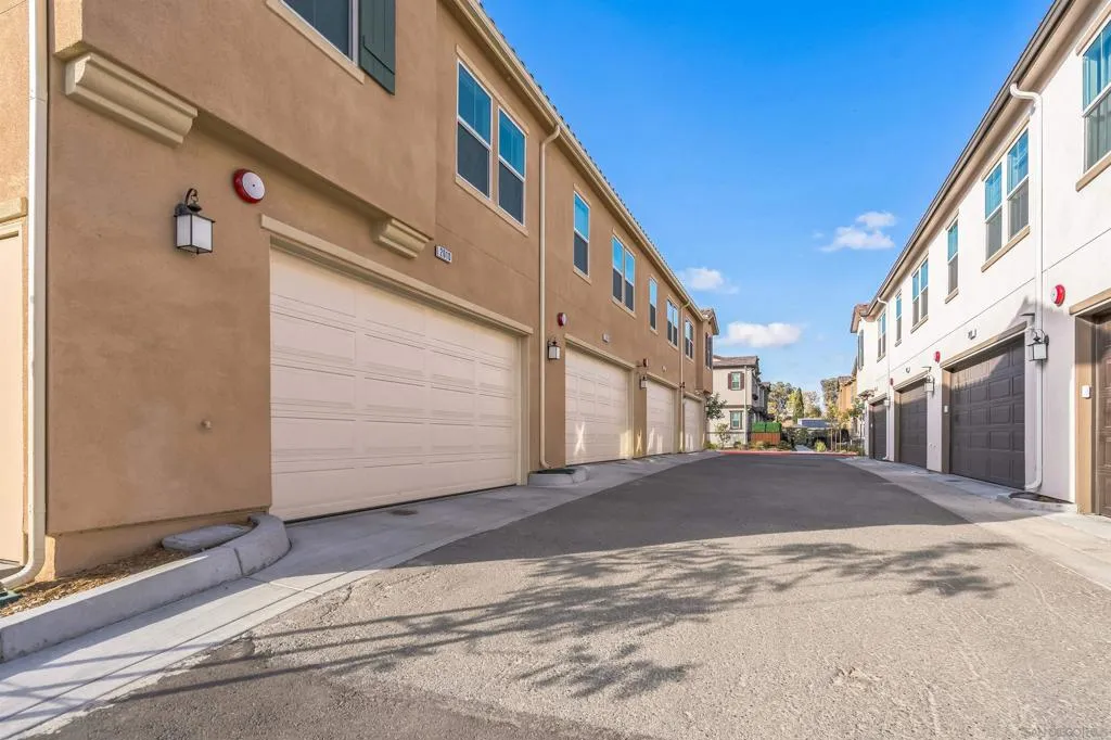 2018 Barite St, Spring Valley, California 91977 home-pic-44