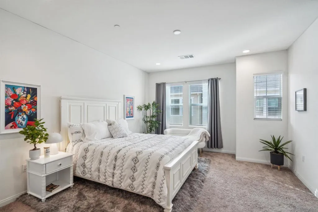 2018 Barite St, Spring Valley, California 91977 home-pic-34