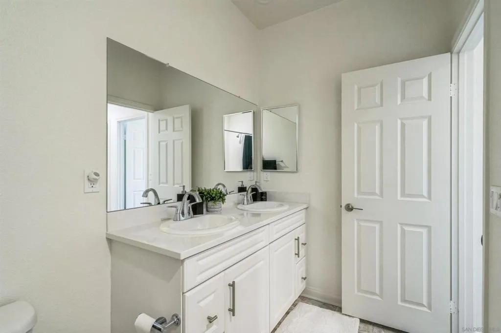 2018 Barite St, Spring Valley, California 91977 home-pic-21