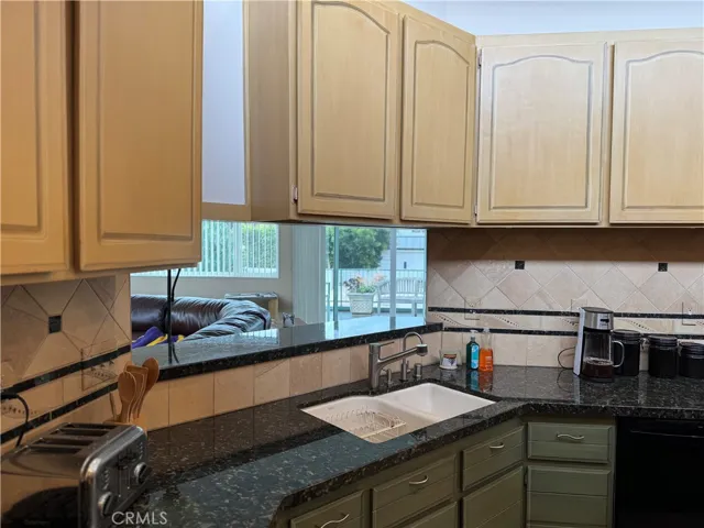 Spacious kitchen