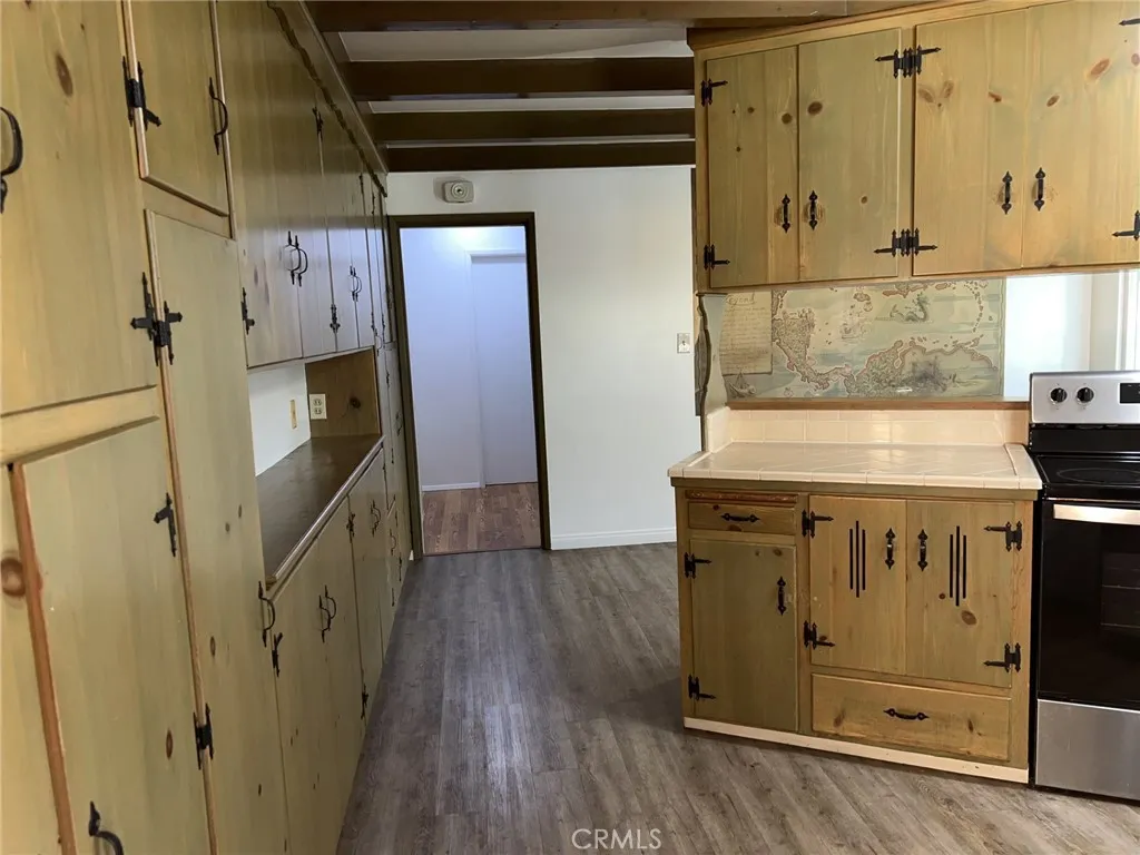 1257 Claremont Place, Pomona, California 91767 home-pic-8