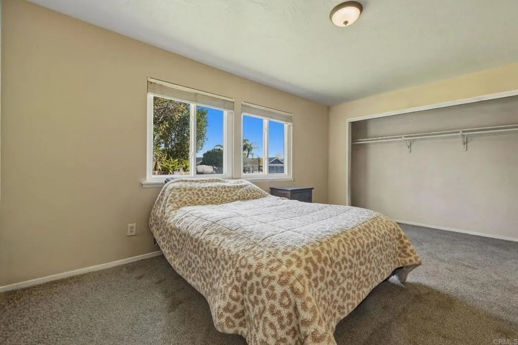 1957 Clover Way, Escondido, California 92026 home-pic-10
