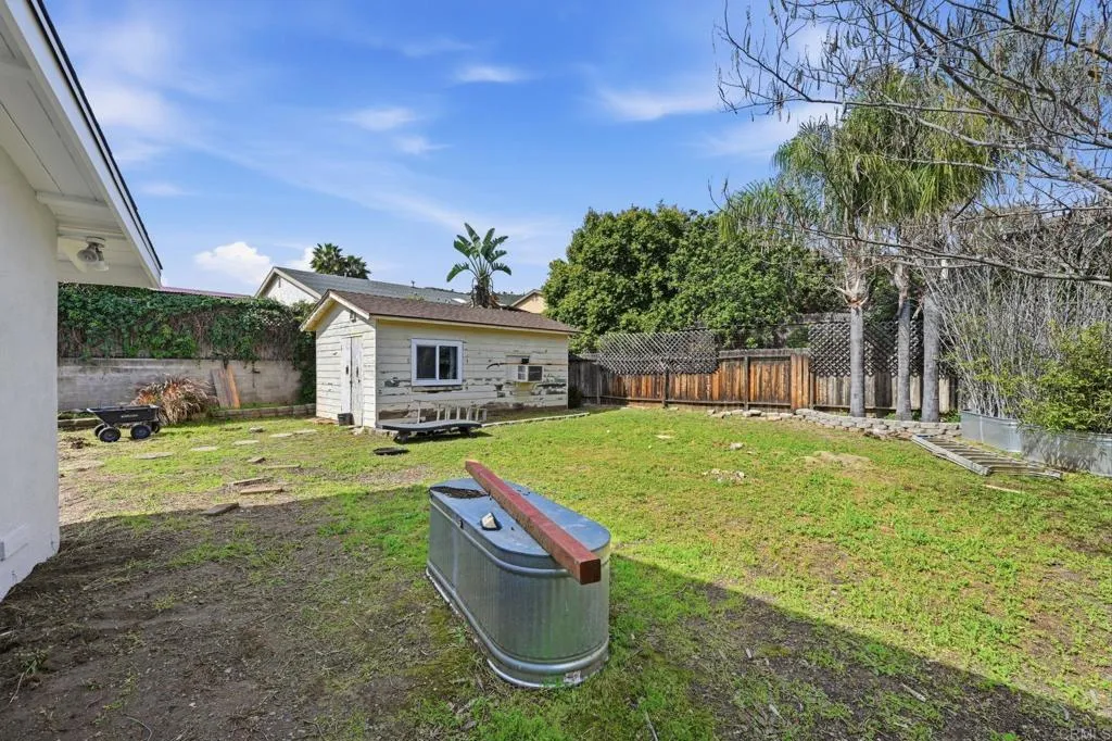 1957 Clover Way, Escondido, California 92026 home-pic-20