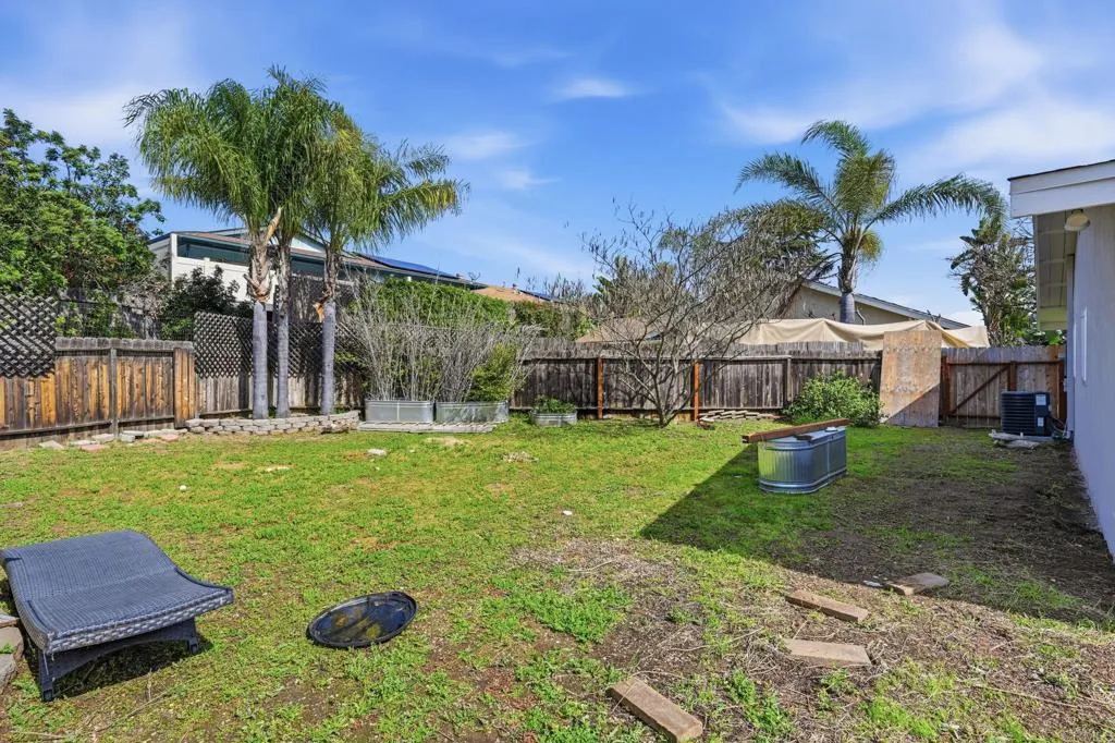1957 Clover Way, Escondido, California 92026 home-pic-18