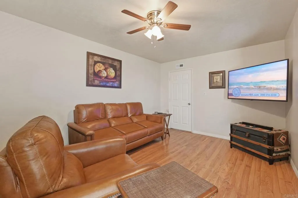 1957 Clover Way, Escondido, California 92026 home-pic-6