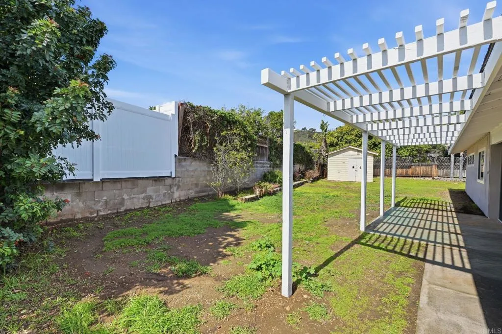 1957 Clover Way, Escondido, California 92026 home-pic-15