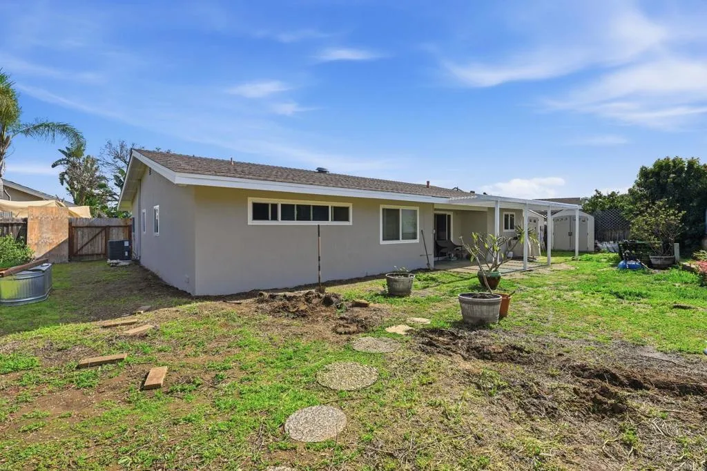 1957 Clover Way, Escondido, California 92026 home-pic-17