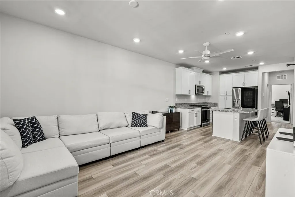 1636 Cayton Loop, West Covina, California 91790 home-pic-4